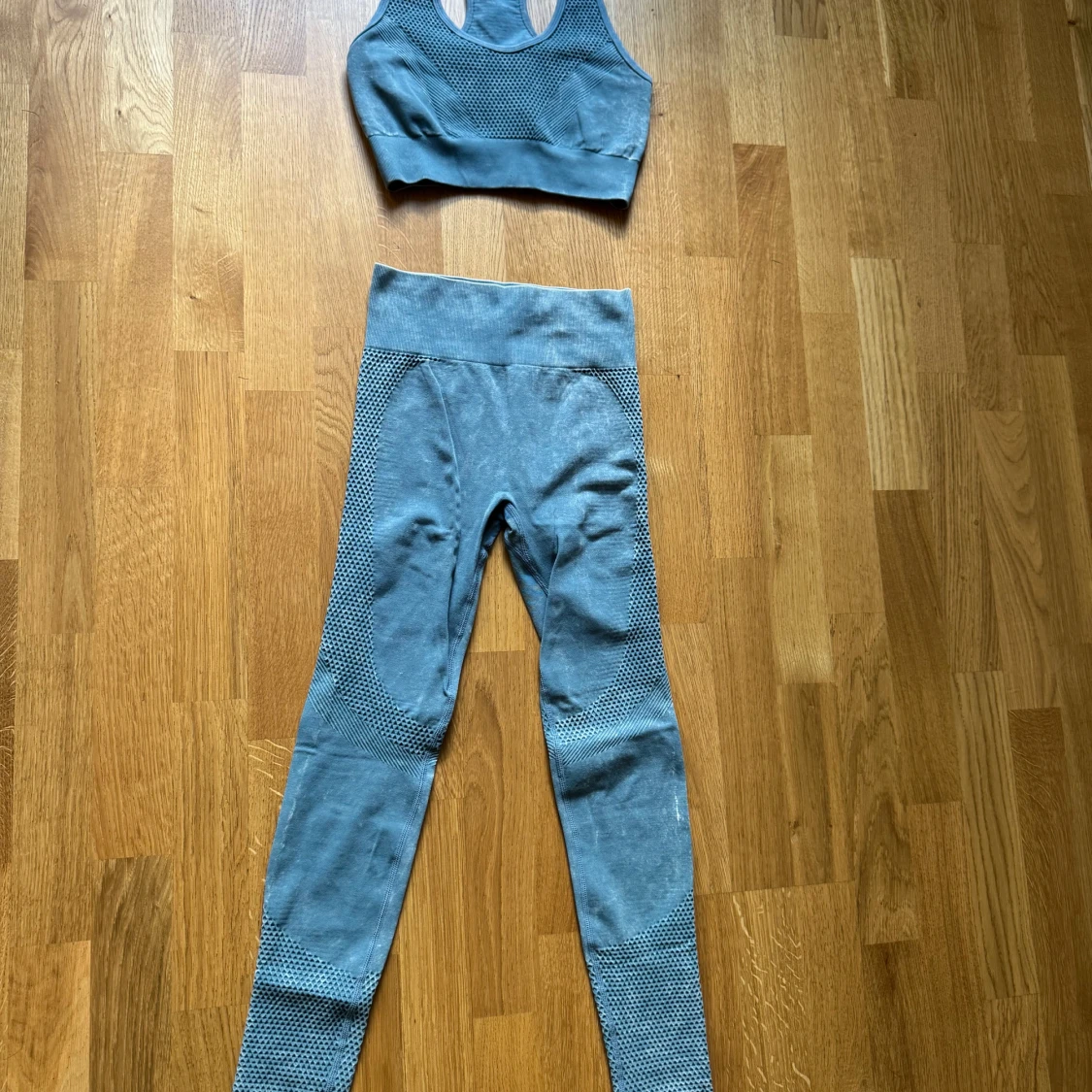 Blå grön, träningstights med matchande topp