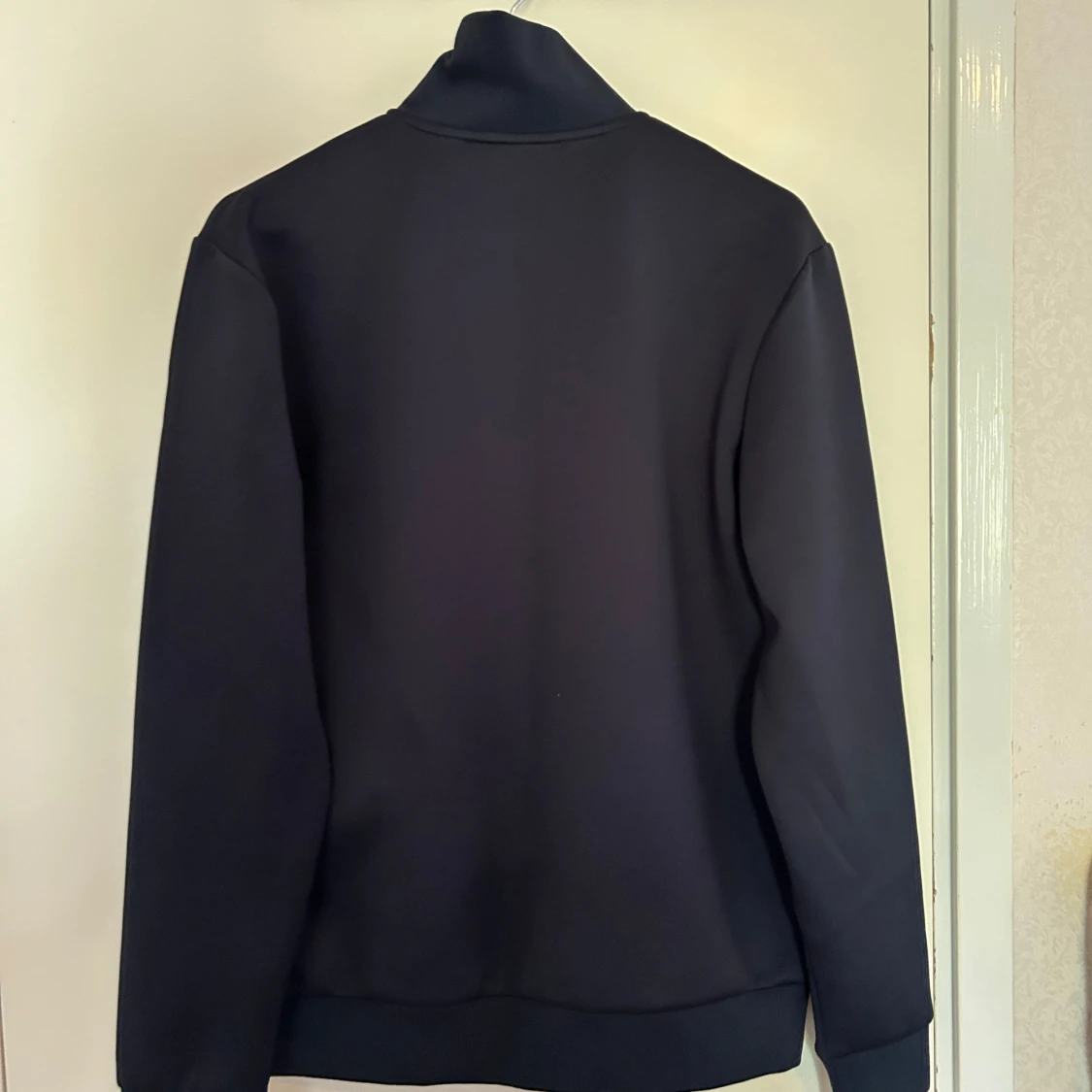 Mörkblå track jacket från Les Deux - 1