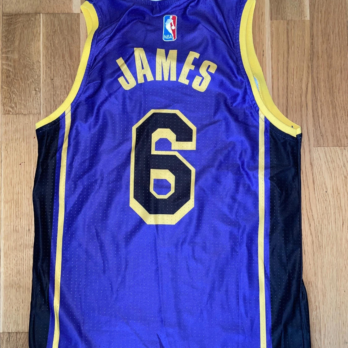 Lakers James 6 storlek S - 1