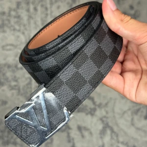 Rutigt Iv bälte - Helt ny! Hör av er för fler bilder 😉