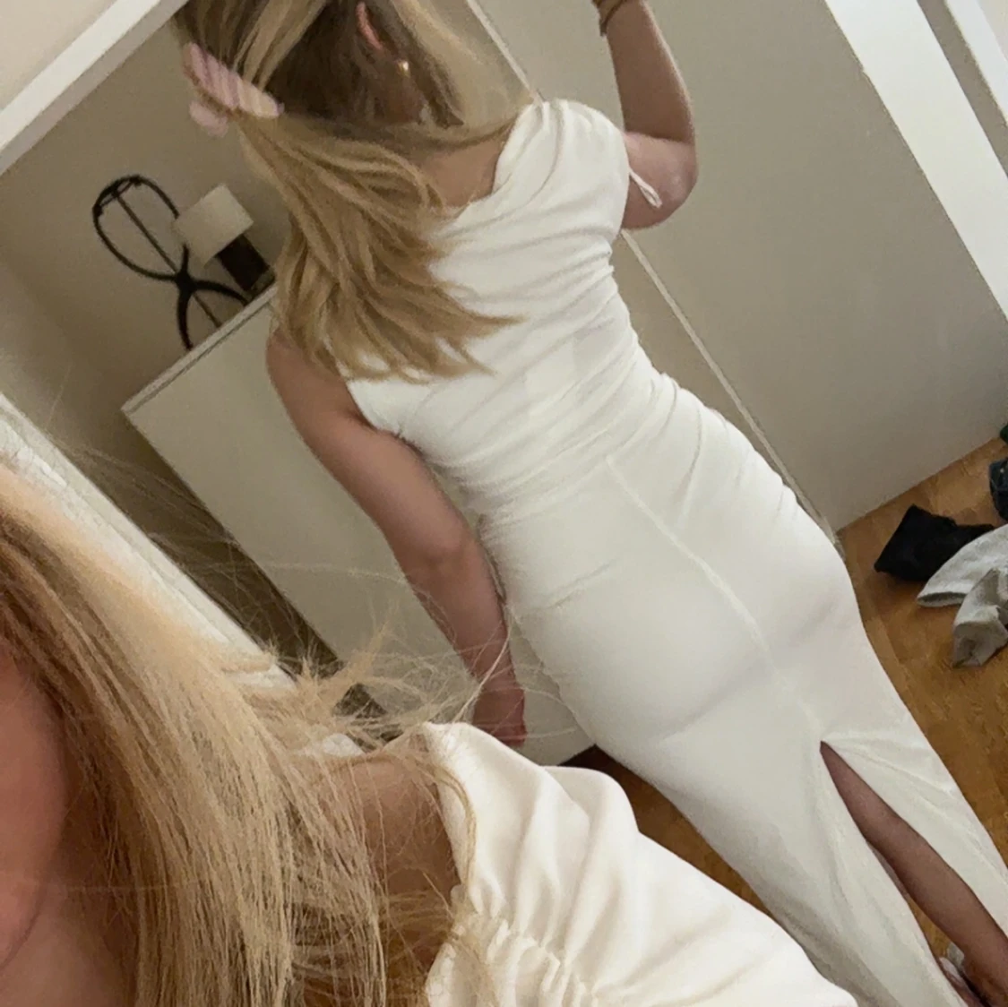 Vit asymmetrisk långklänning  - 1