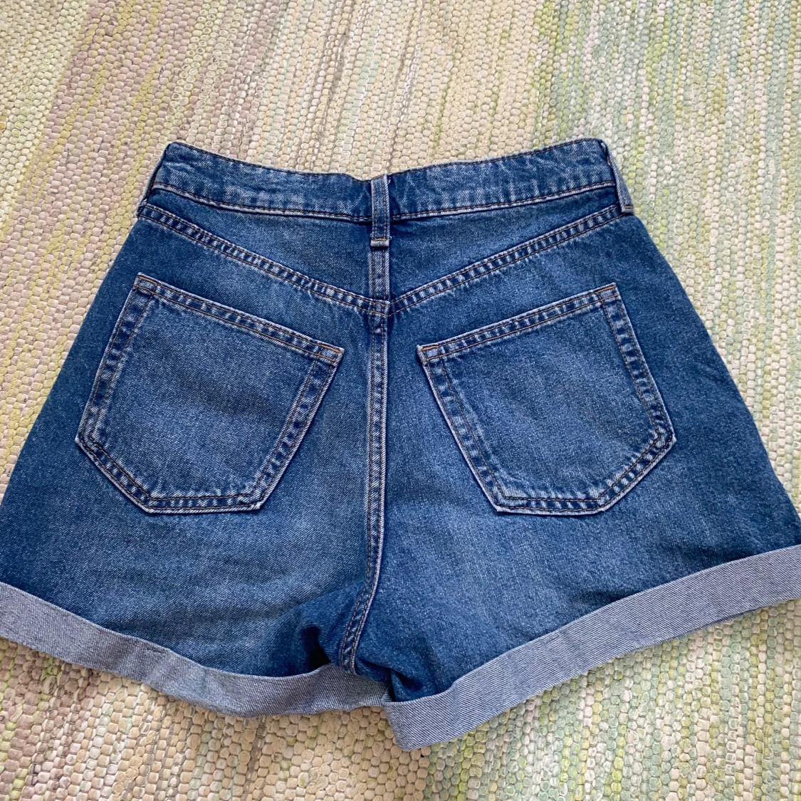 Blå jeansshorts från H&M Divided - 2