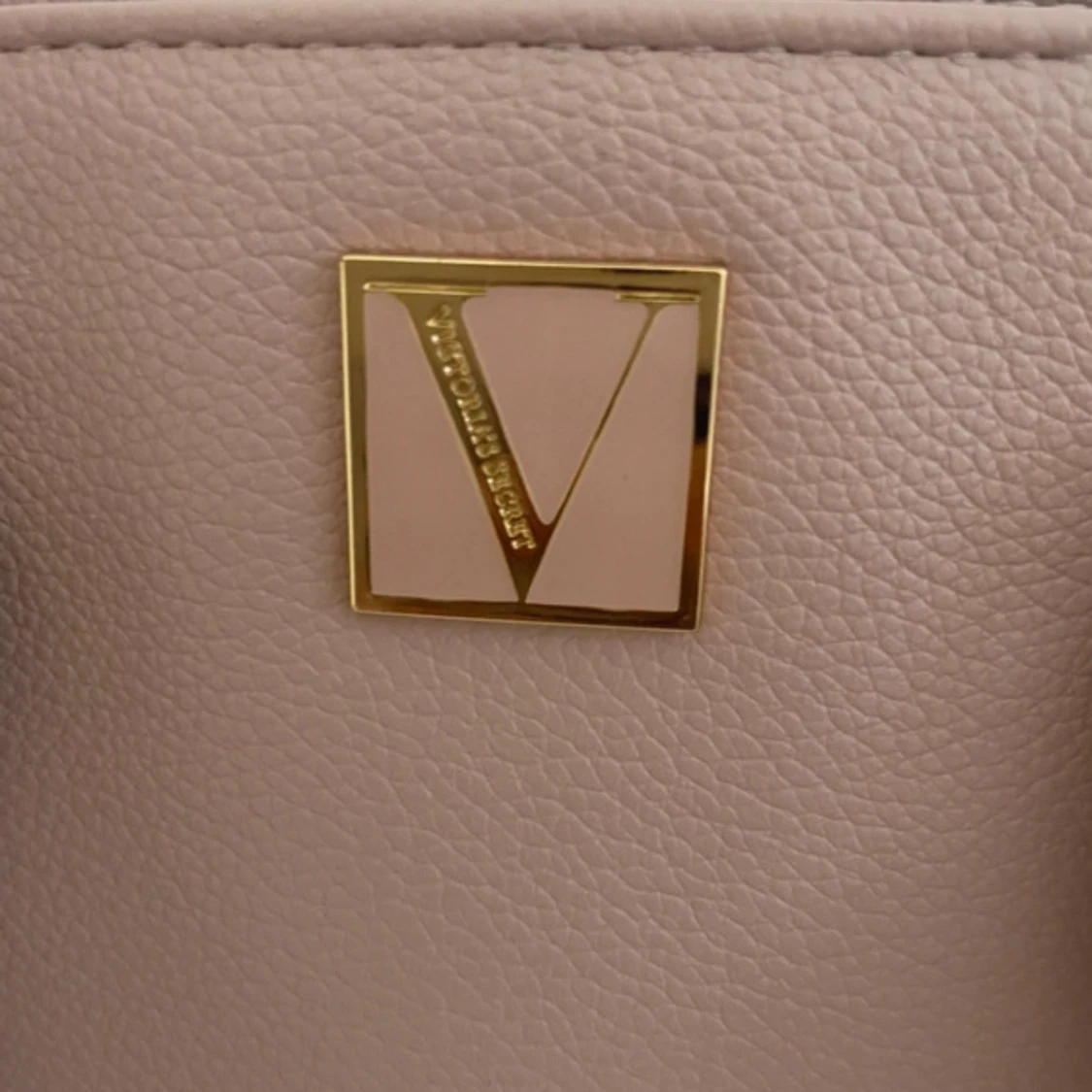 Rosa handväska från Victoria's Secret - 4