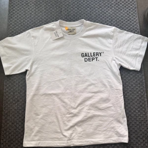 Gallery Dept T-shirt - HELT NY tröja.. vid övriga frågor hör av er!