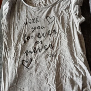 T-shirt grå stl M  - Fin gammal T-shirt grå stl M 