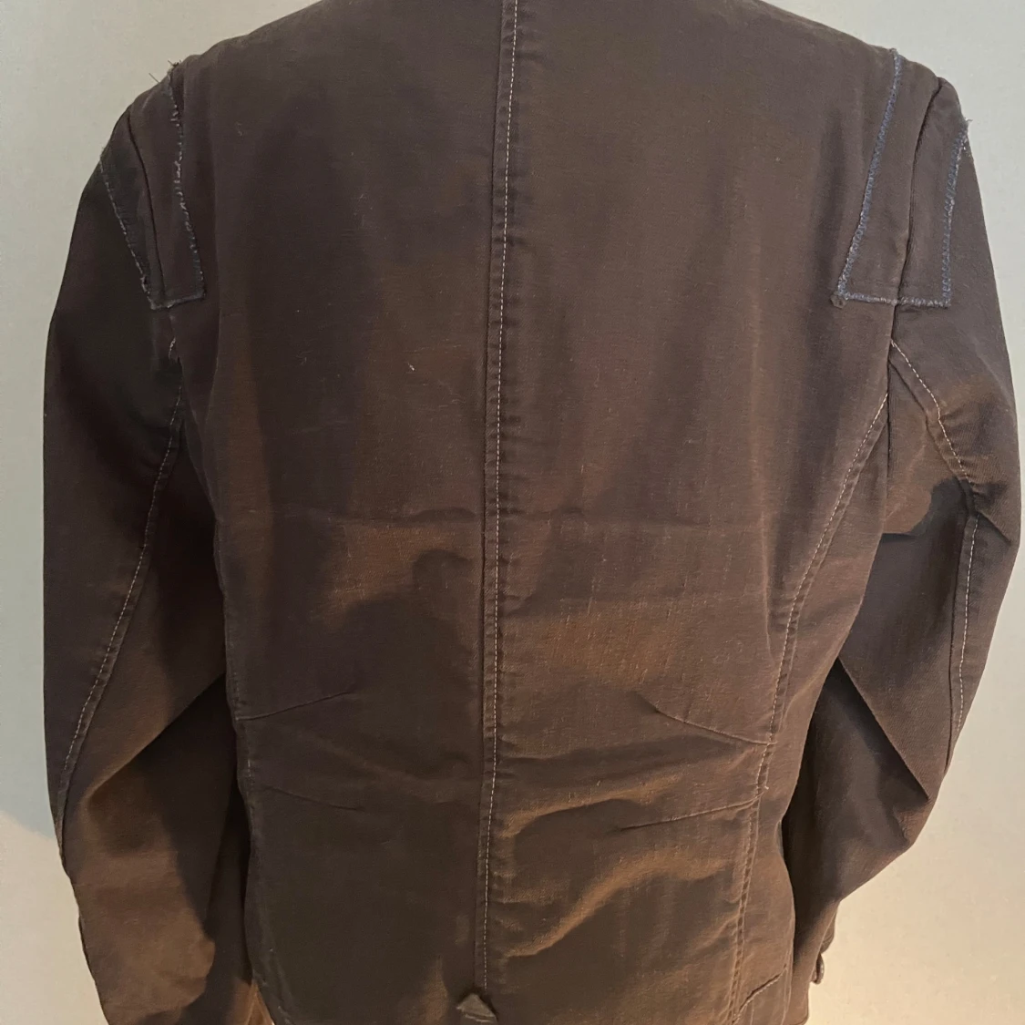 Mörkbrun kavaj med knappar - 3