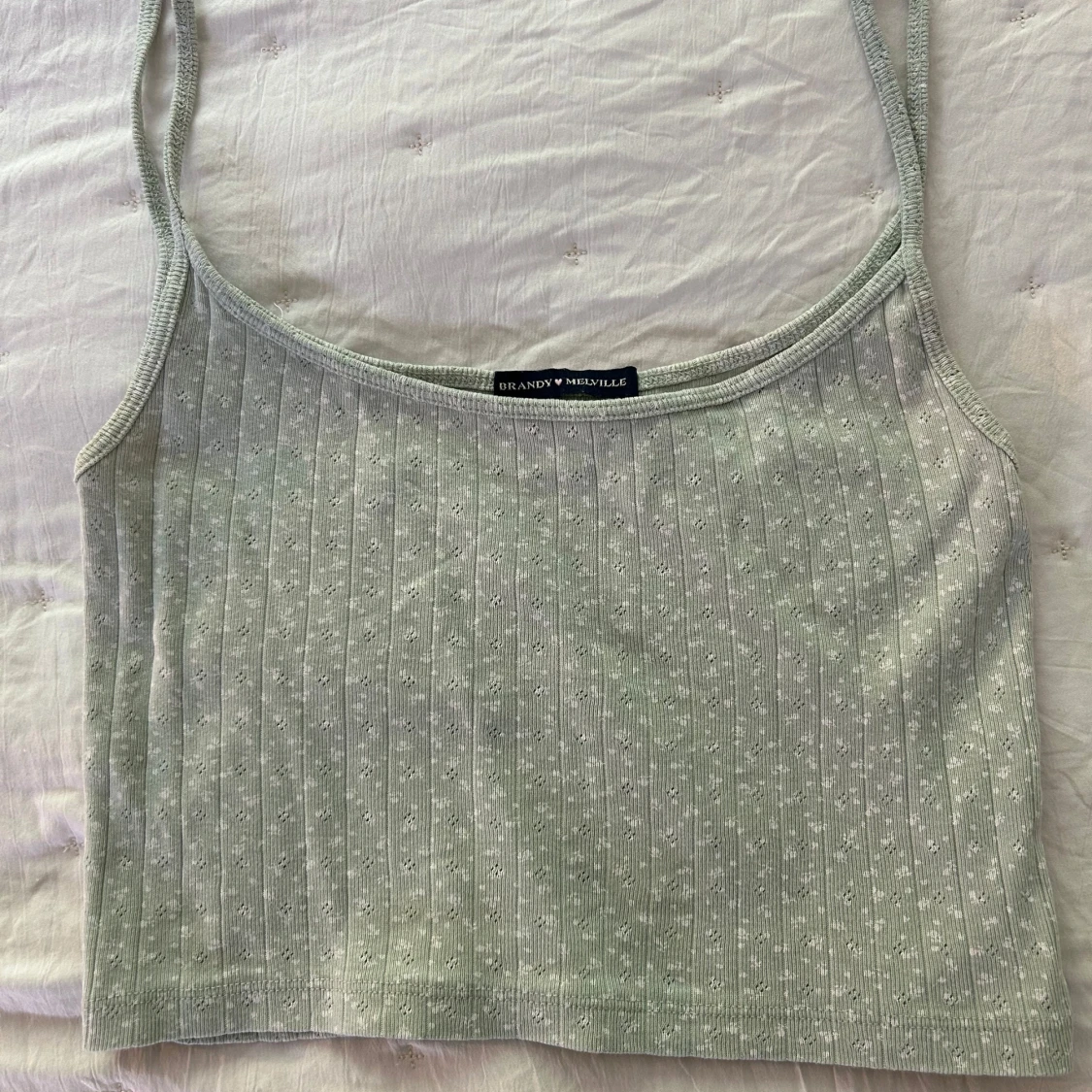 Ljusgrönt line från Brandy Melville