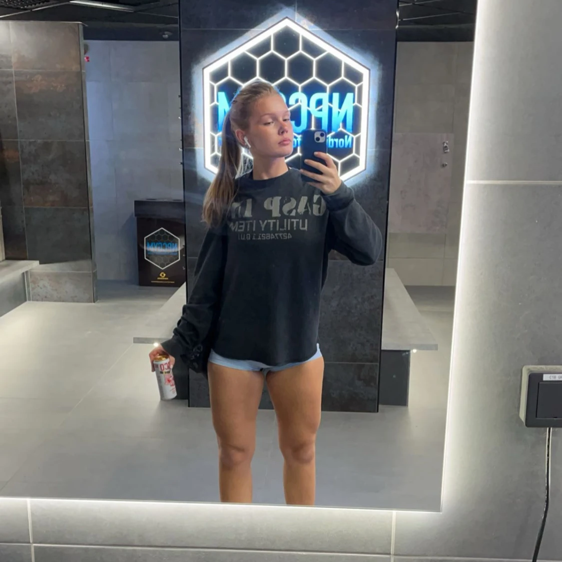 Mörkblå oversized sweatshirt från GASP