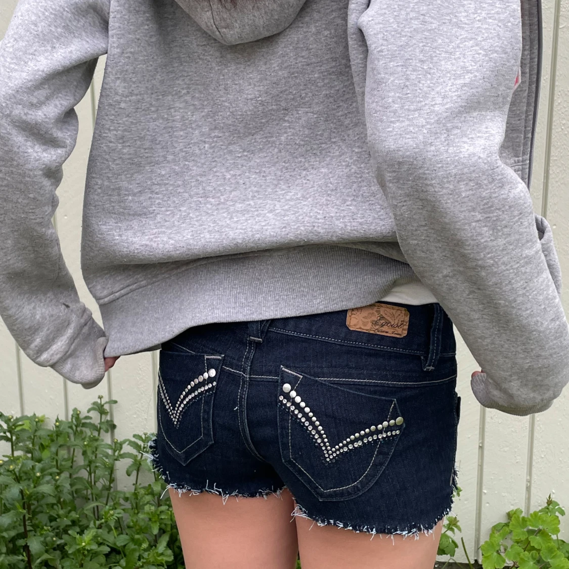 Mörkblå jeansshorts med strass - 1