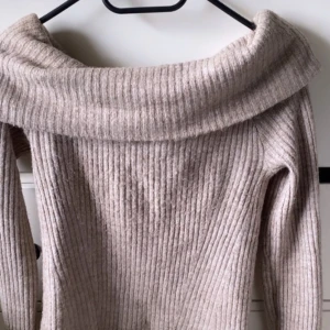 Stickad tröja  - Mysig stickad tröja 