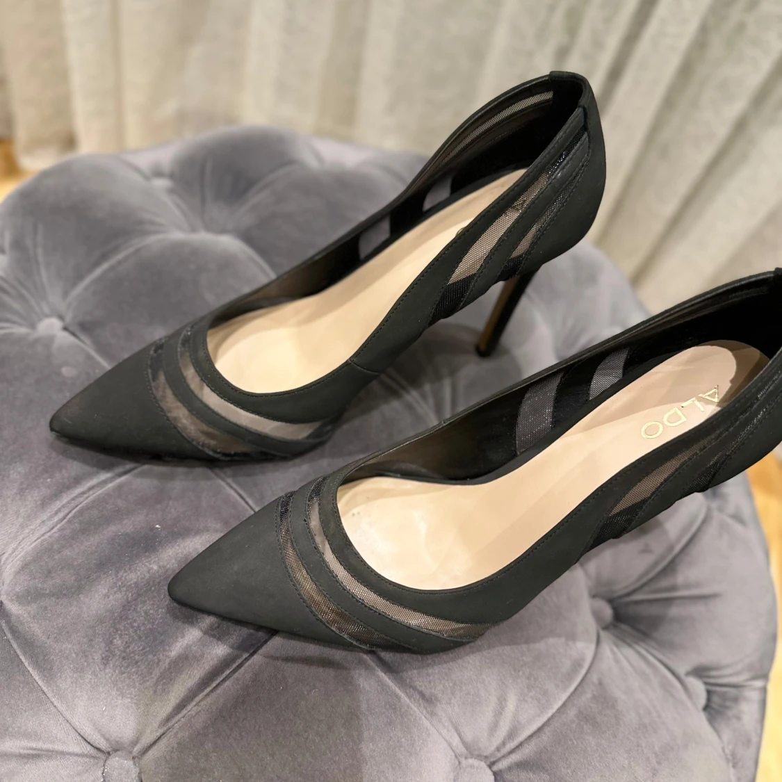 Svarta pumps med meshdetaljer från ALDO - 1