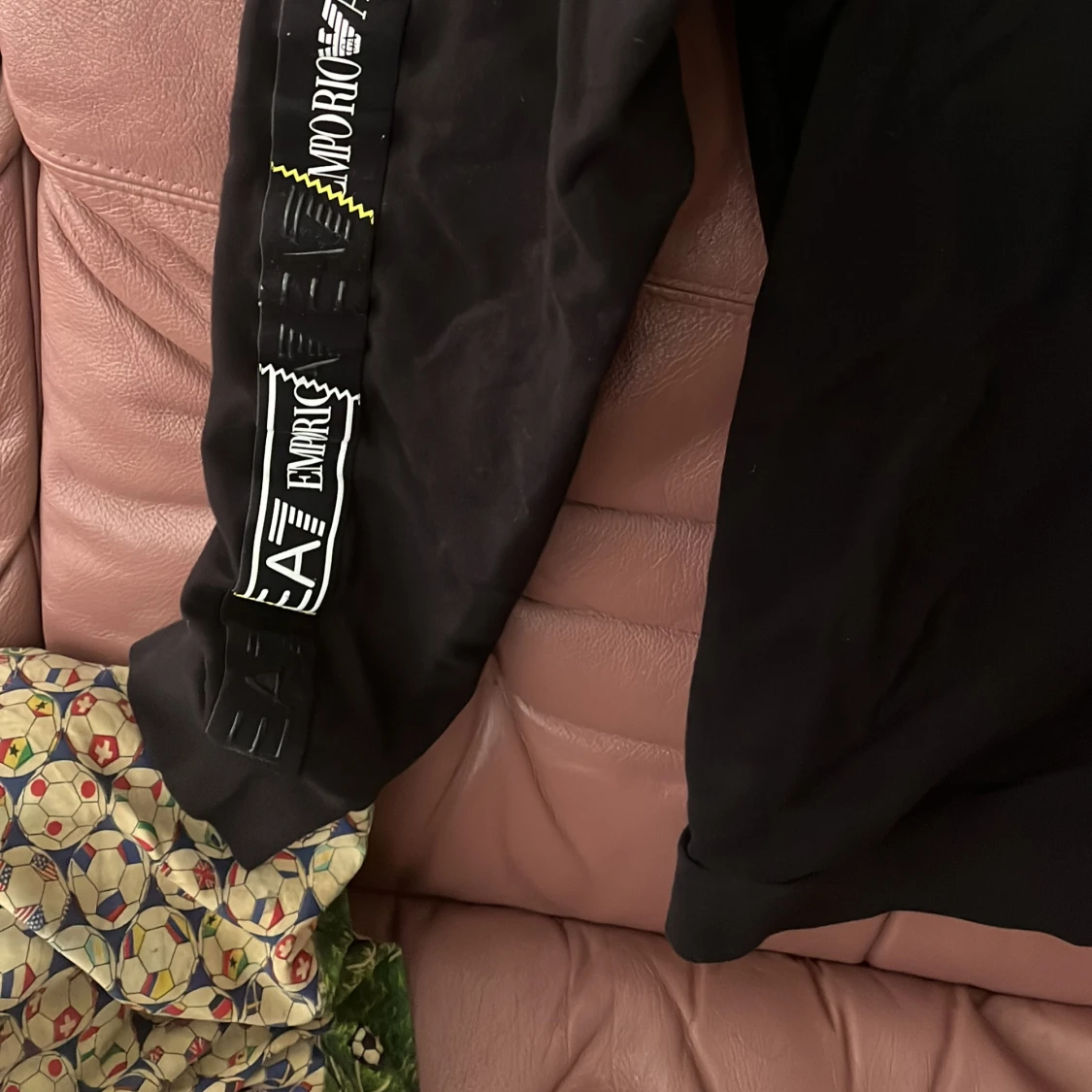 Svart sweatshirt från EA7 Emporio Armani - 1