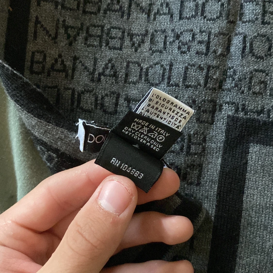 Dolce & Gabbana grå halsduk med logga - 2