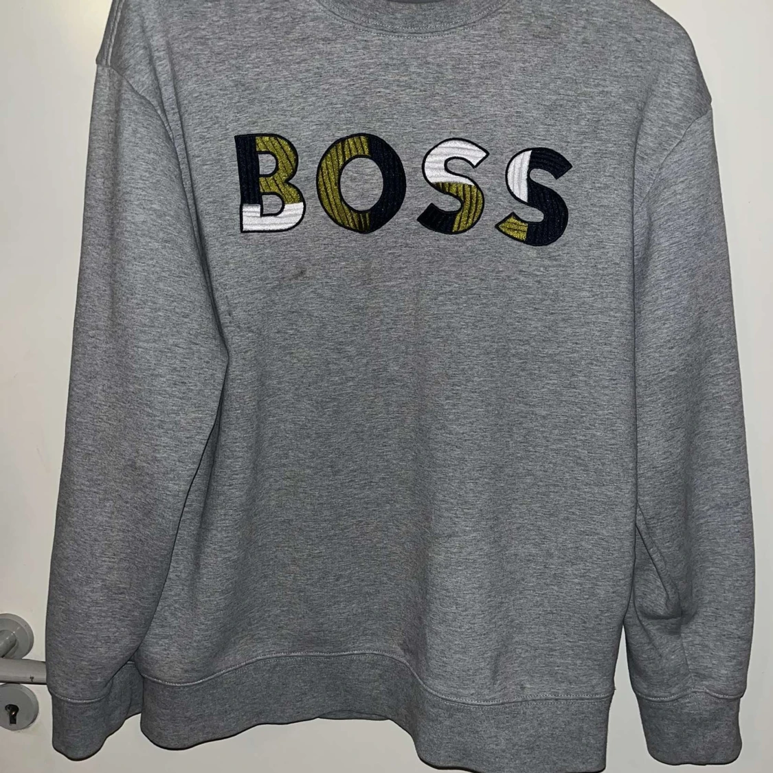 Grå BOSS sweatshirt i bomull