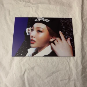 Nayeon postcard  - Från Twice Nayeon Na album