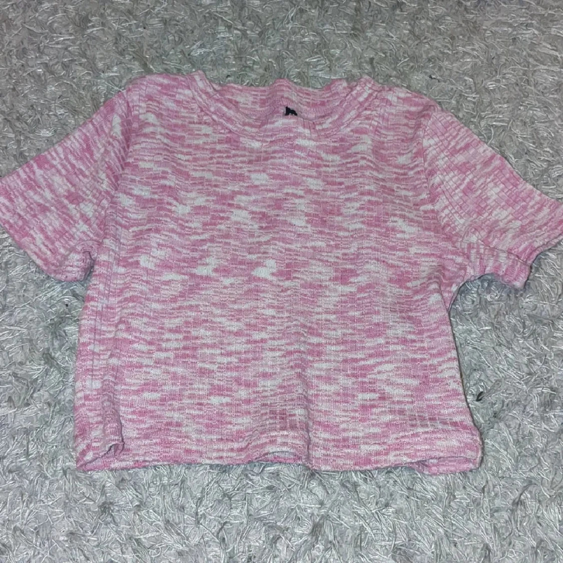 Stickad croppad topp