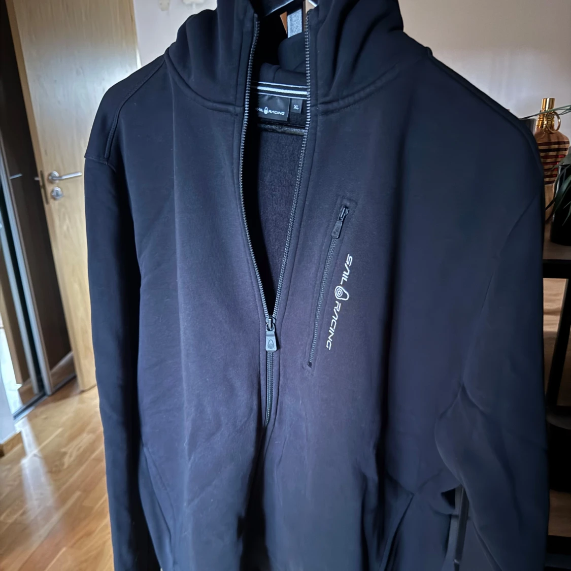 Svart vindjacka från Sail Racing XL - 2