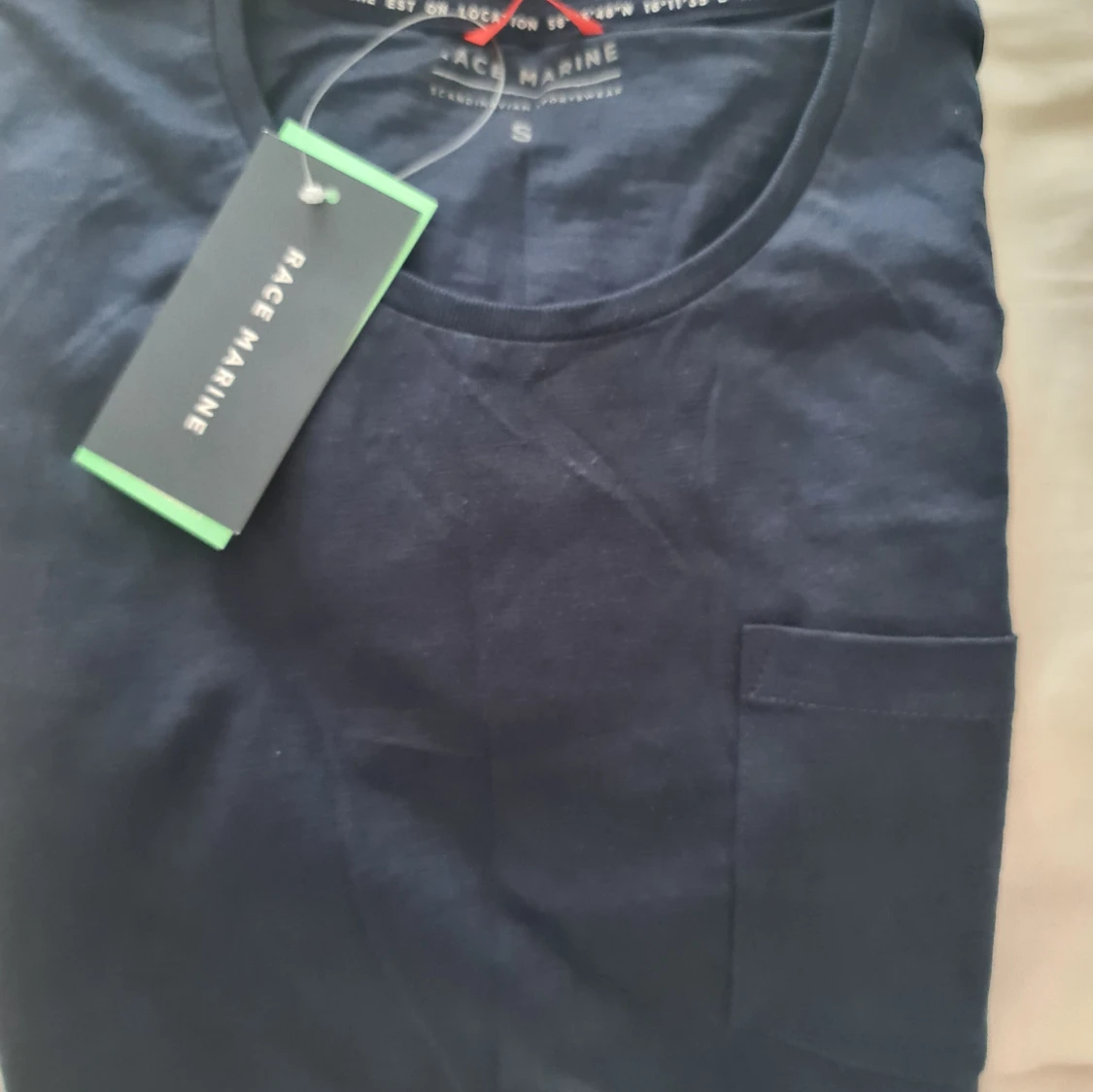 Mörkblå t-shirt från Race Marine