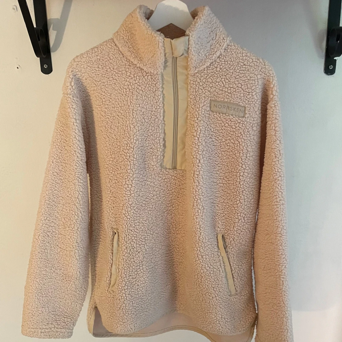 Beige fleece från Norrsken i stl S