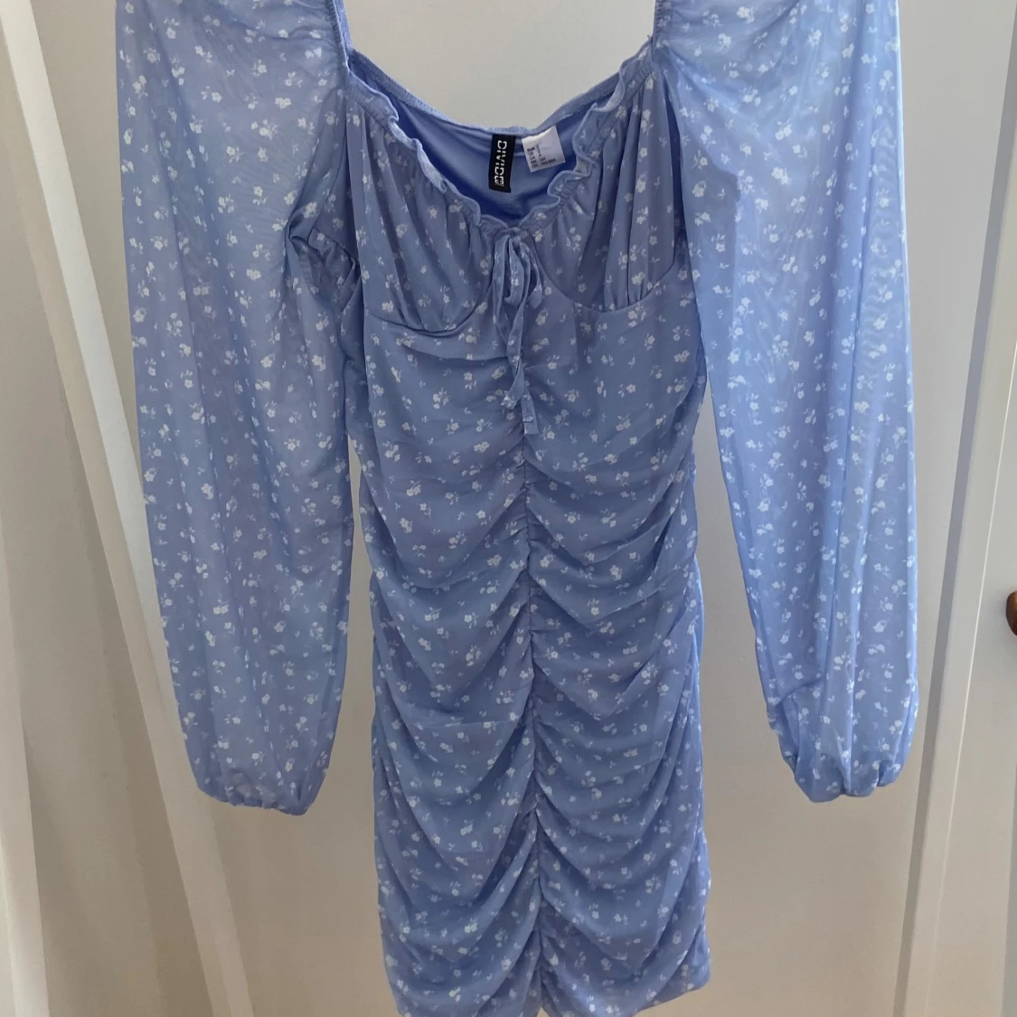 Blommig blå kortklänning H&M