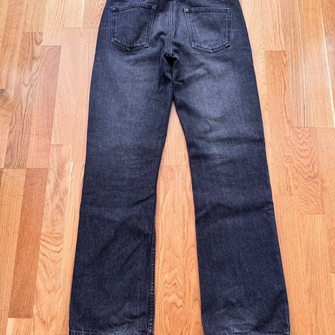 Svarta raka jeans från Monten - 1