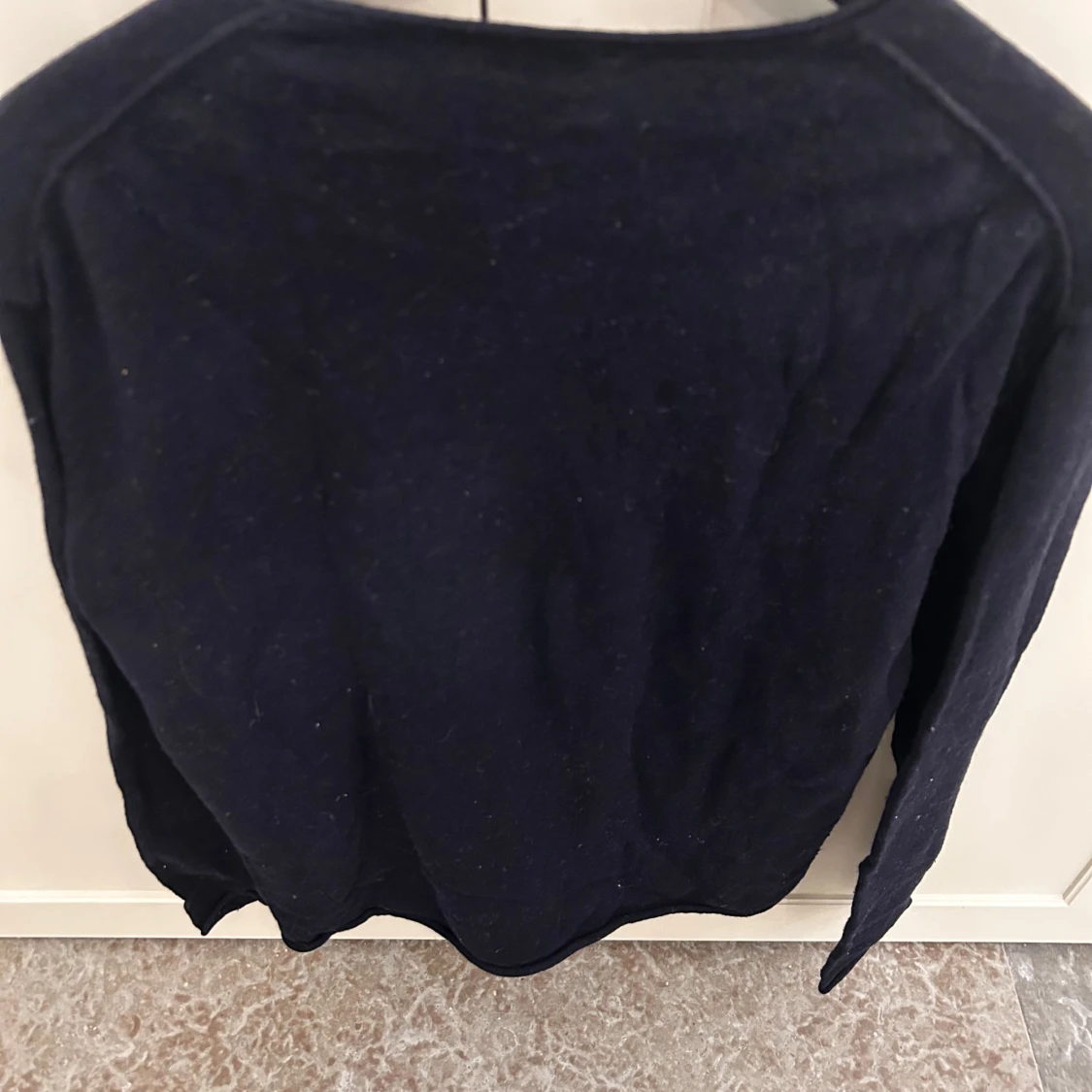 Mörkblå stickad tröja Filippa K - 1