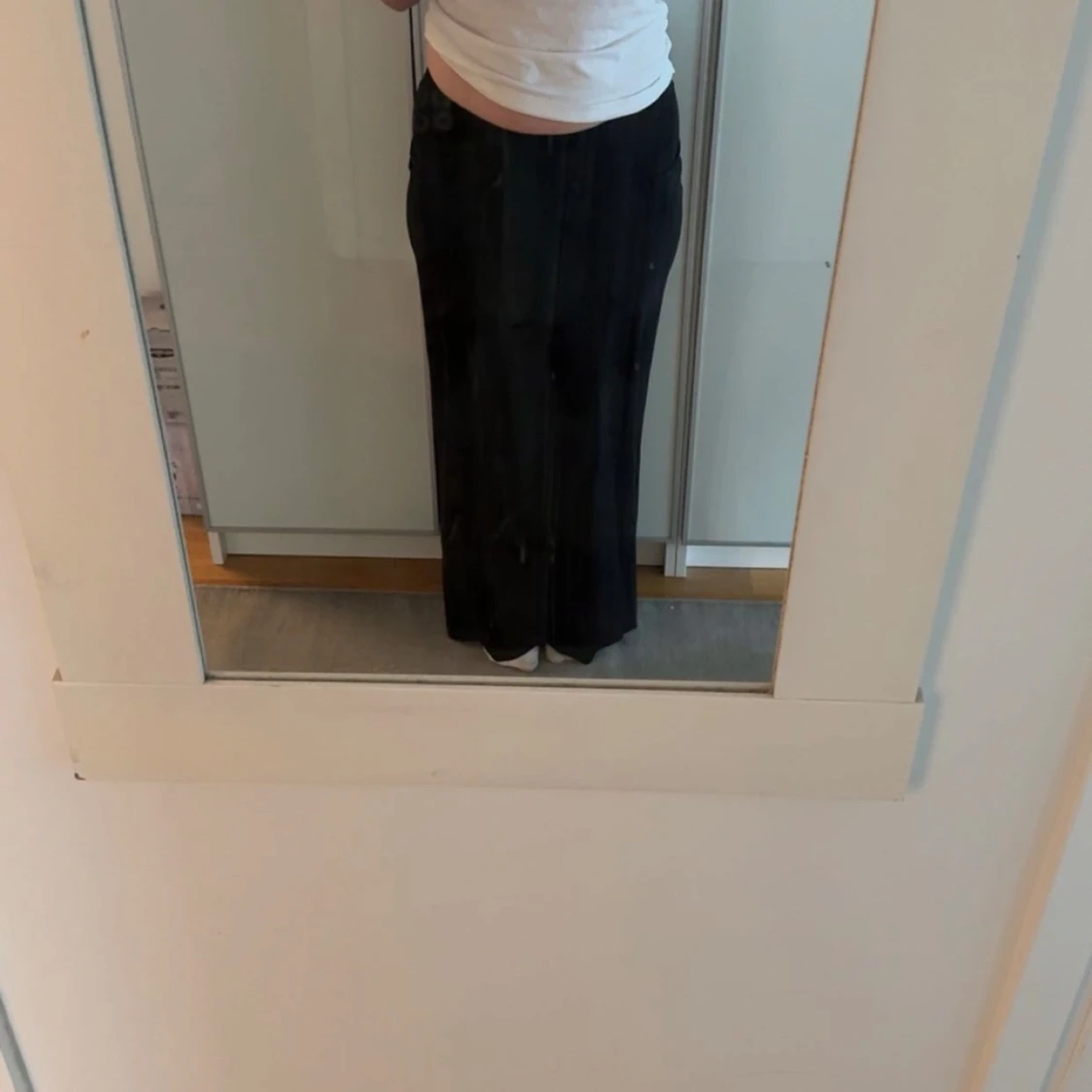 Svart kjol från Gina Tricot - 1