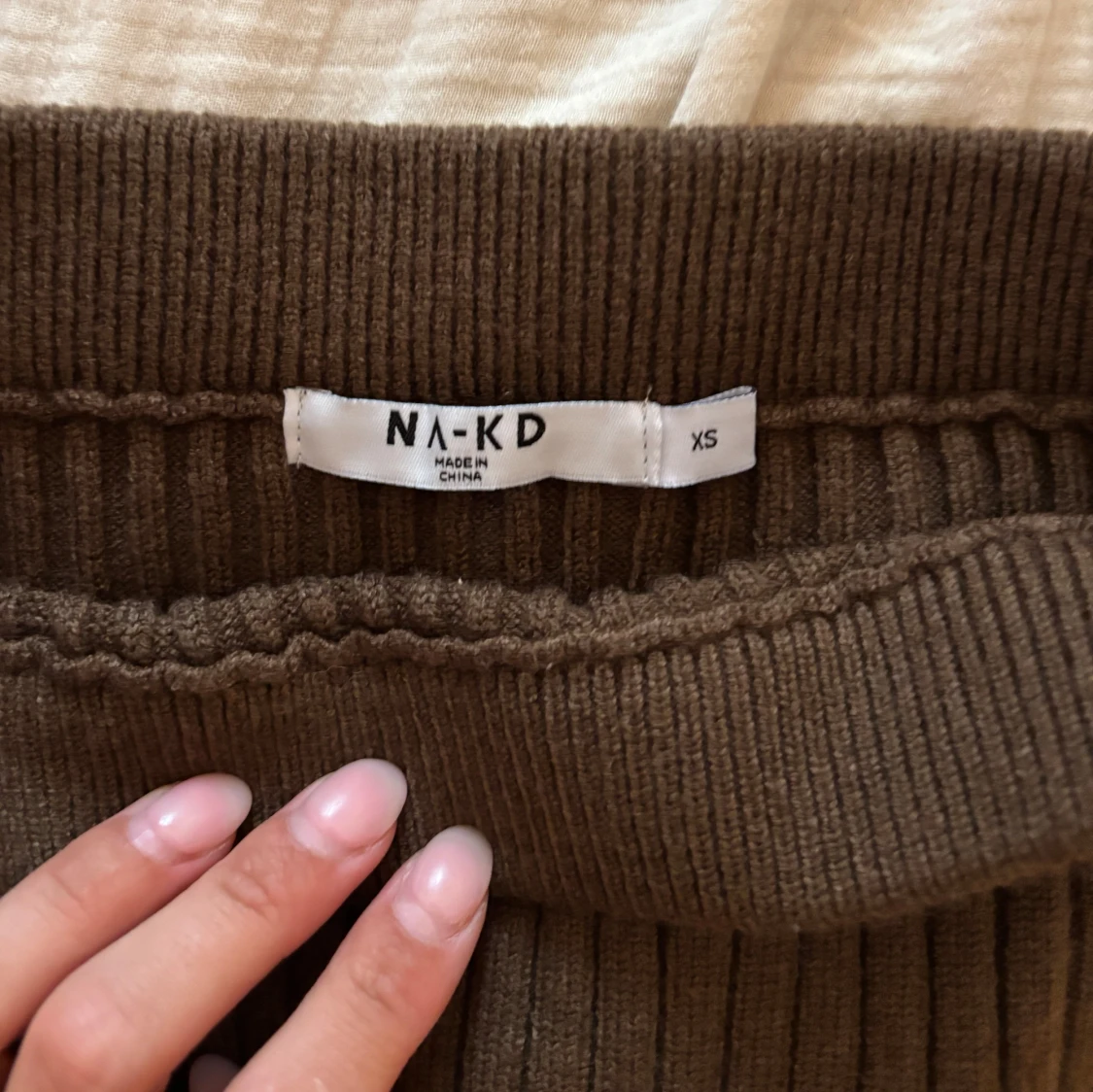 Brun ribbad långkjol från NA-KD - 3