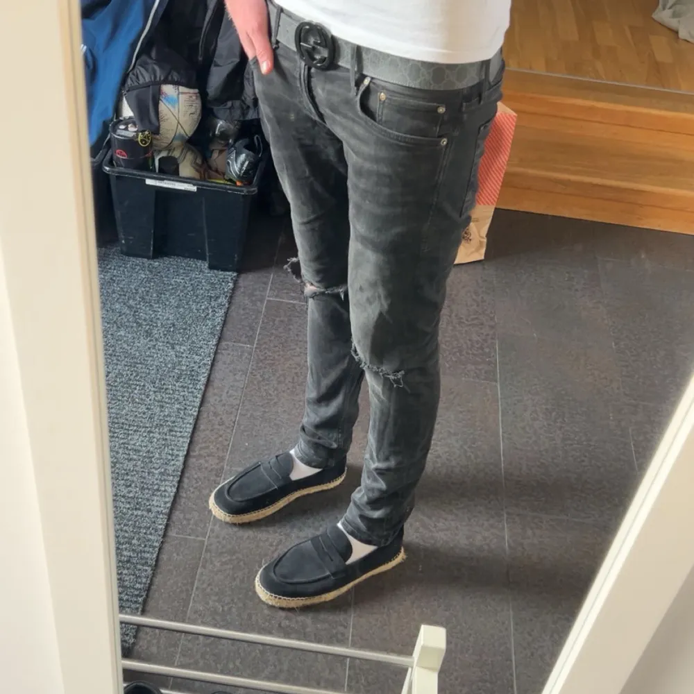 Tja säljer dessa loafers i bra skick, perfekta nu till våren och sommaren!. Kengät.