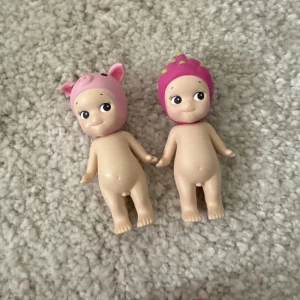 två sonny angels - 🍍🐷