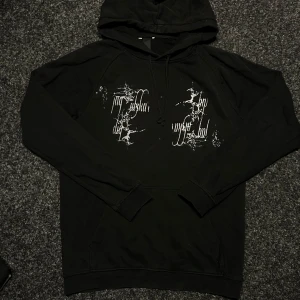 Custommade Cybersigilism ”jag älskar dig” Hoodie - Size: S - fabric paint:) custommade