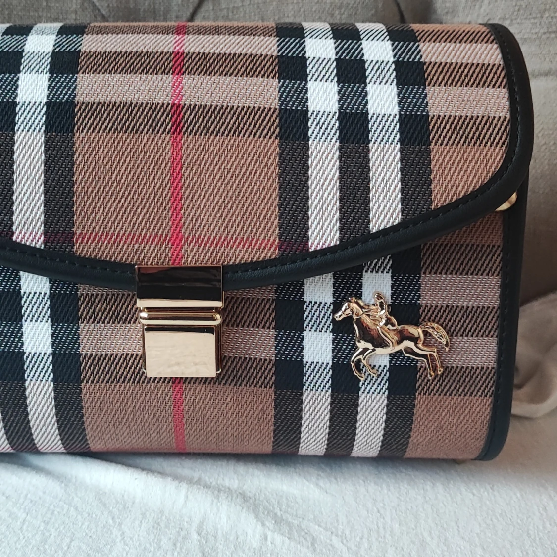 Rutig axelväska från Burberry