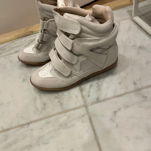 Isabel Marant skor - Helt nya skor från Isabel Marant. Storlek 38. Skriv vid frågor💕💕