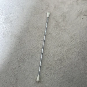 Drillstav   - En perfekt drillstav för nybörjare med posten 6 och uppåt. Den har andvänts i ca 1 år men ändå i gott skick🤗Hoppas du som köper den blir nöjd!!🩷🌸