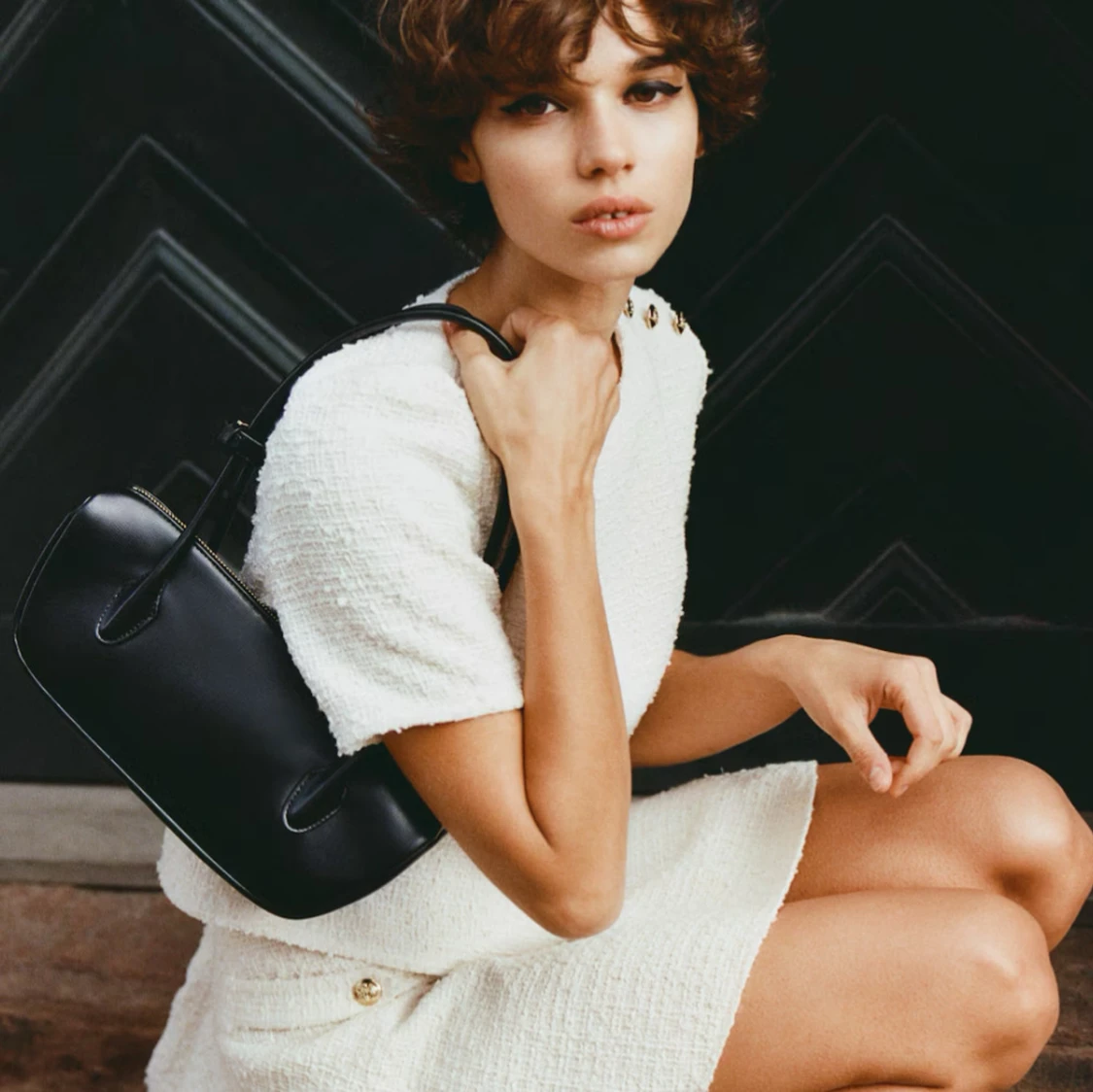 Vit bouclé blus med guldknappar - 3