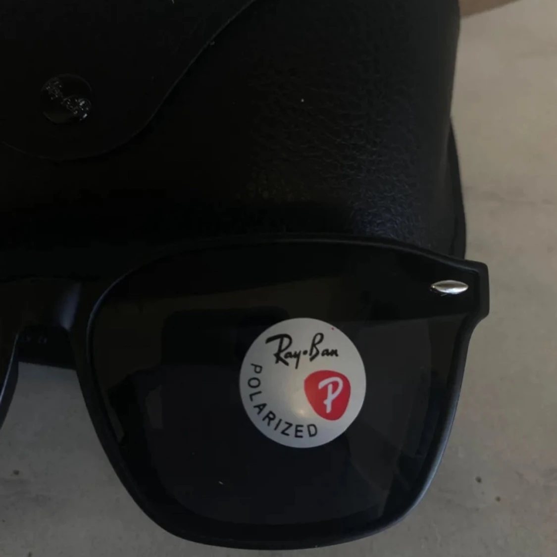 Svarta Ray-Ban Wayfarer solglasögon - 1