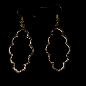 Guld örhängen  - Gold earrings in beautiful shape.
