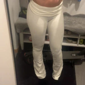 Yoga pants - Säljer yoga pants från gina då de är för små