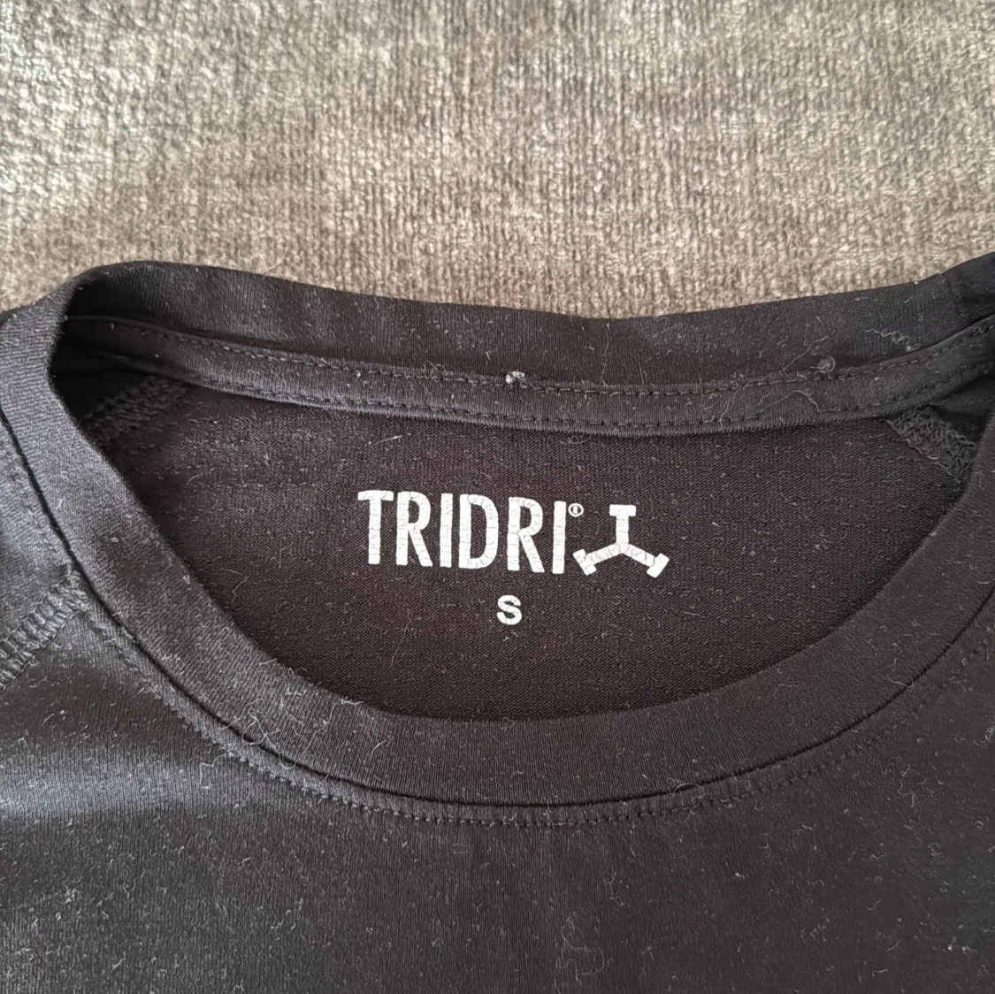 Svart sportig t-shirt från Tridri - 2