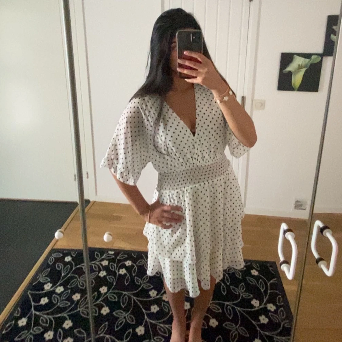 Vit prickig klänning - 1