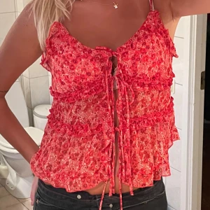 Rött sommarlinne - Älskar men ligger bara i garderoben.. köpt i spanien för två år sedan🥰 