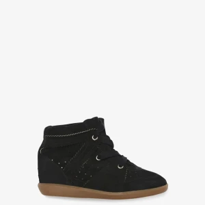 Svarte Isabel Marant *BOBBY SNEAKERS* - Jag säljer mina Isabel Marant sneakers eftersom jag tyvärr inte använder dem tillräckligt. Originalkartong och dustbag finns.