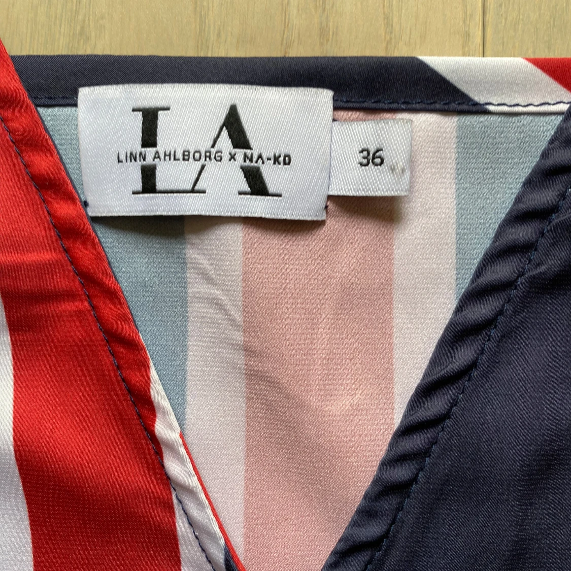 Randig kortklänning Linn Ahlborg x NA-KD - 3