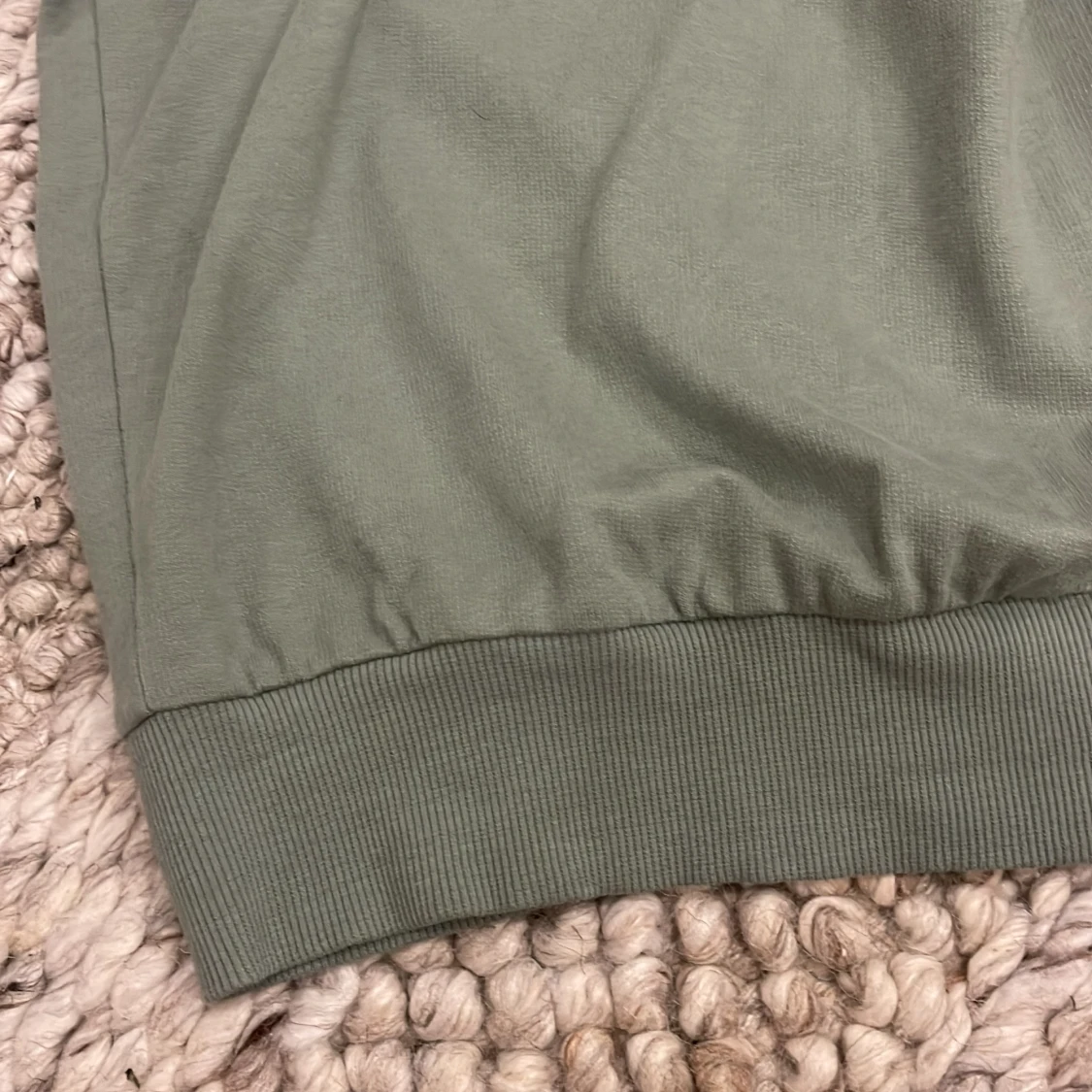 Grön ärmlös väst från Lindex - 2