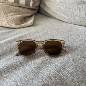 Solglasögon  - Solglasögon i bra skick.