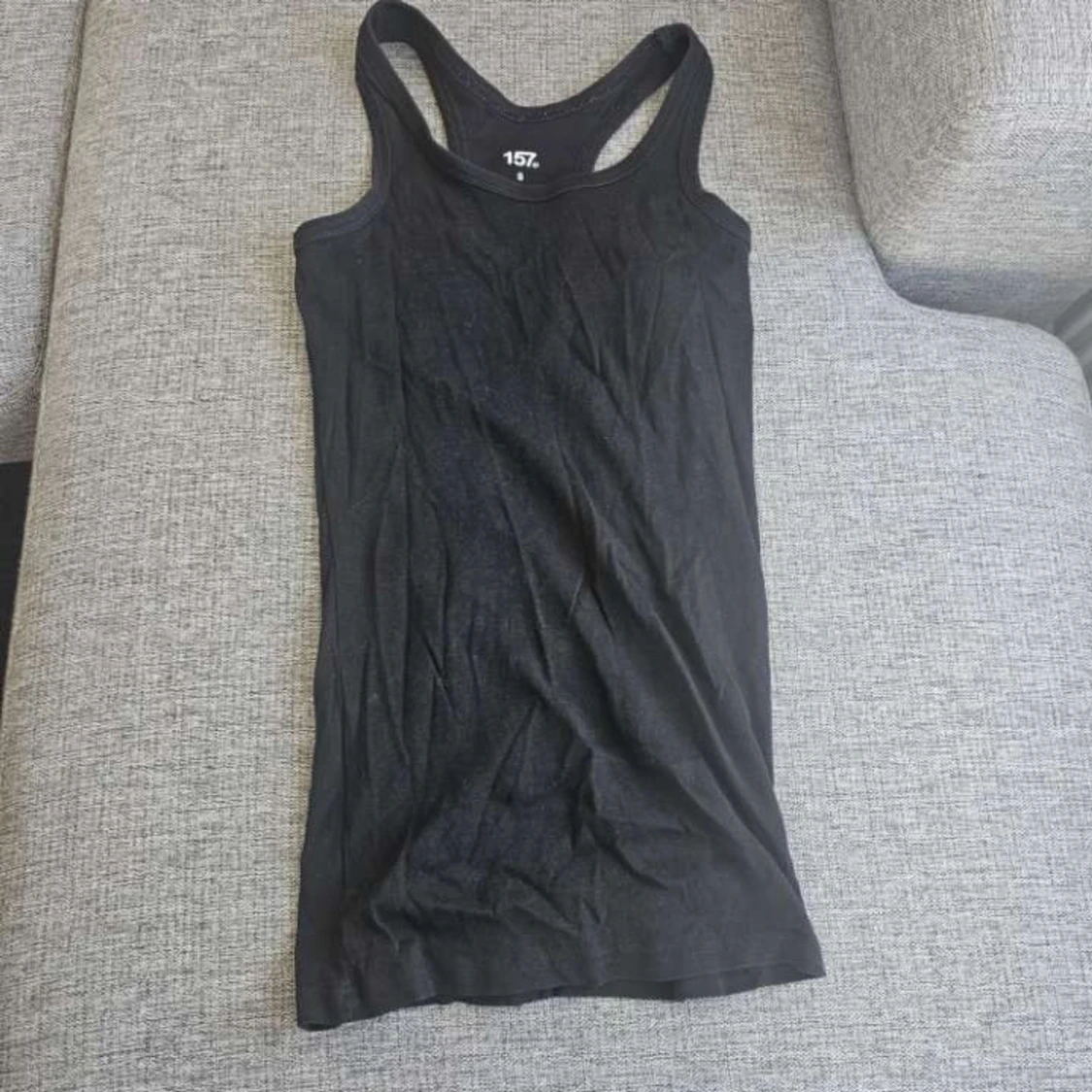 Svart linnetopp från 157