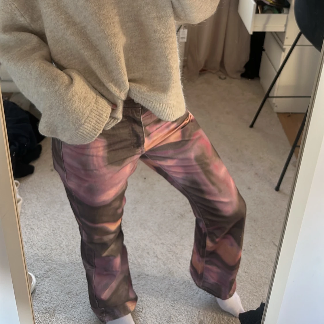 Färgglada byxor med mönster - 1