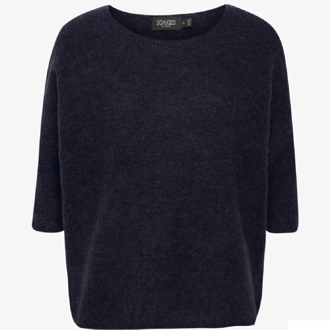 Mörkblå tröja från Soaked in Luxury