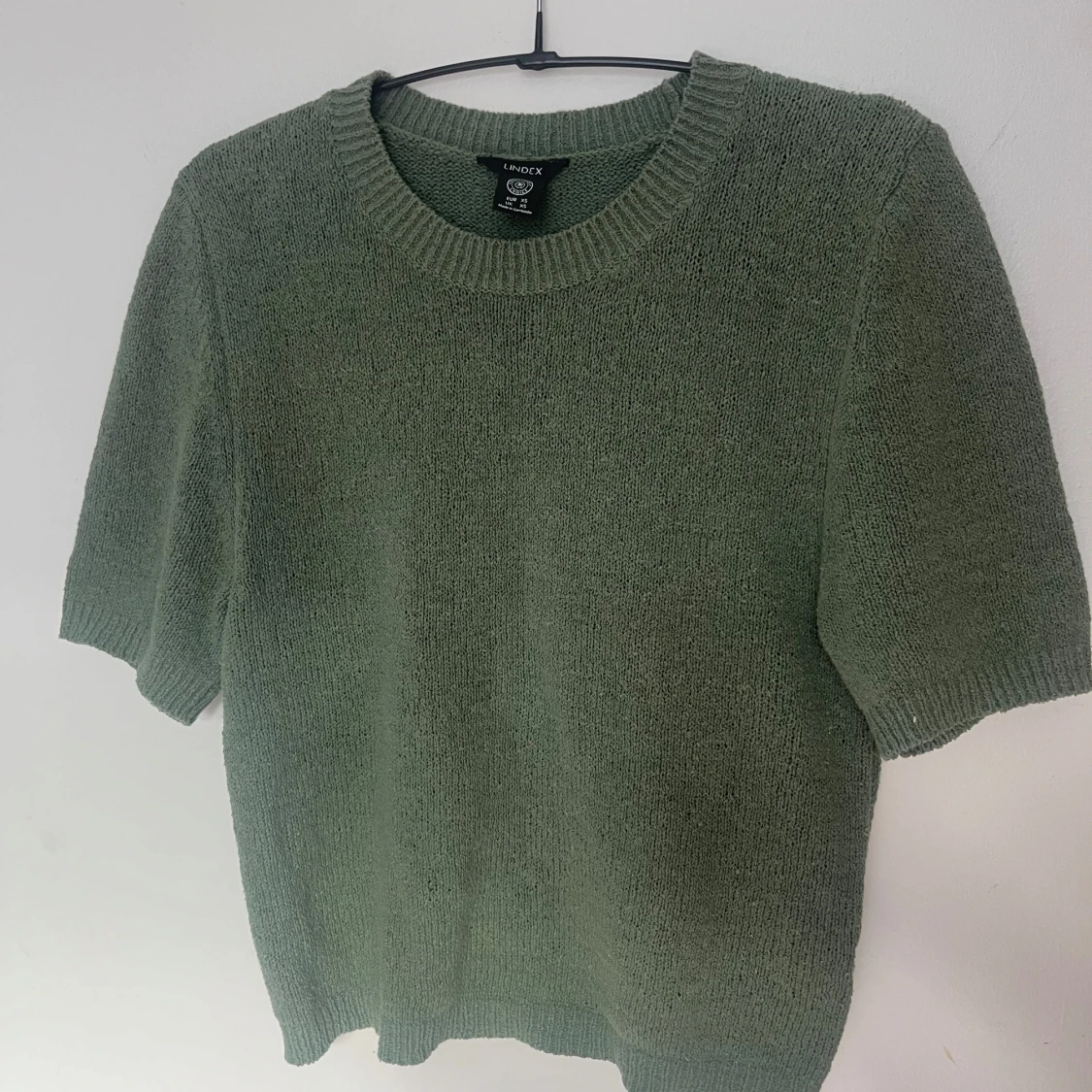 Grön stickad tröja från Lindex