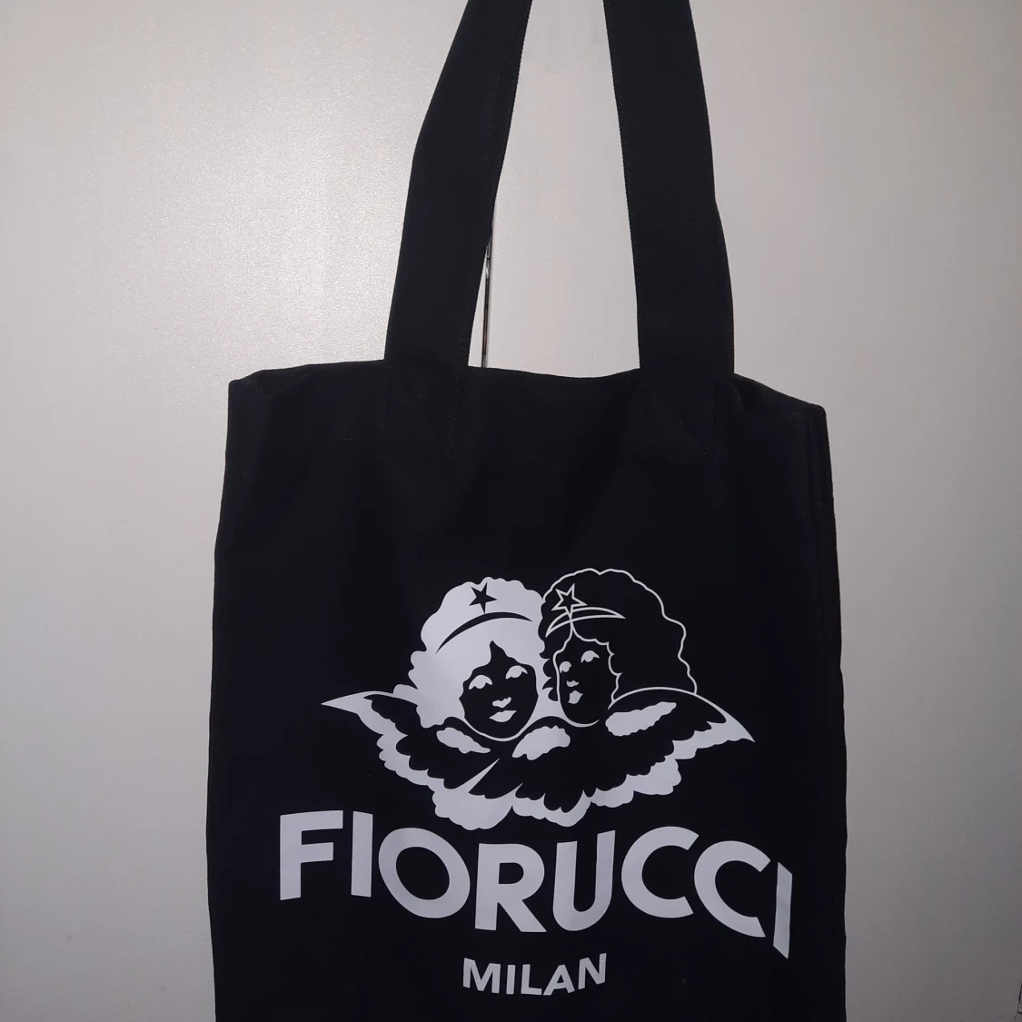 Svart shoppingväska från Fiorucci